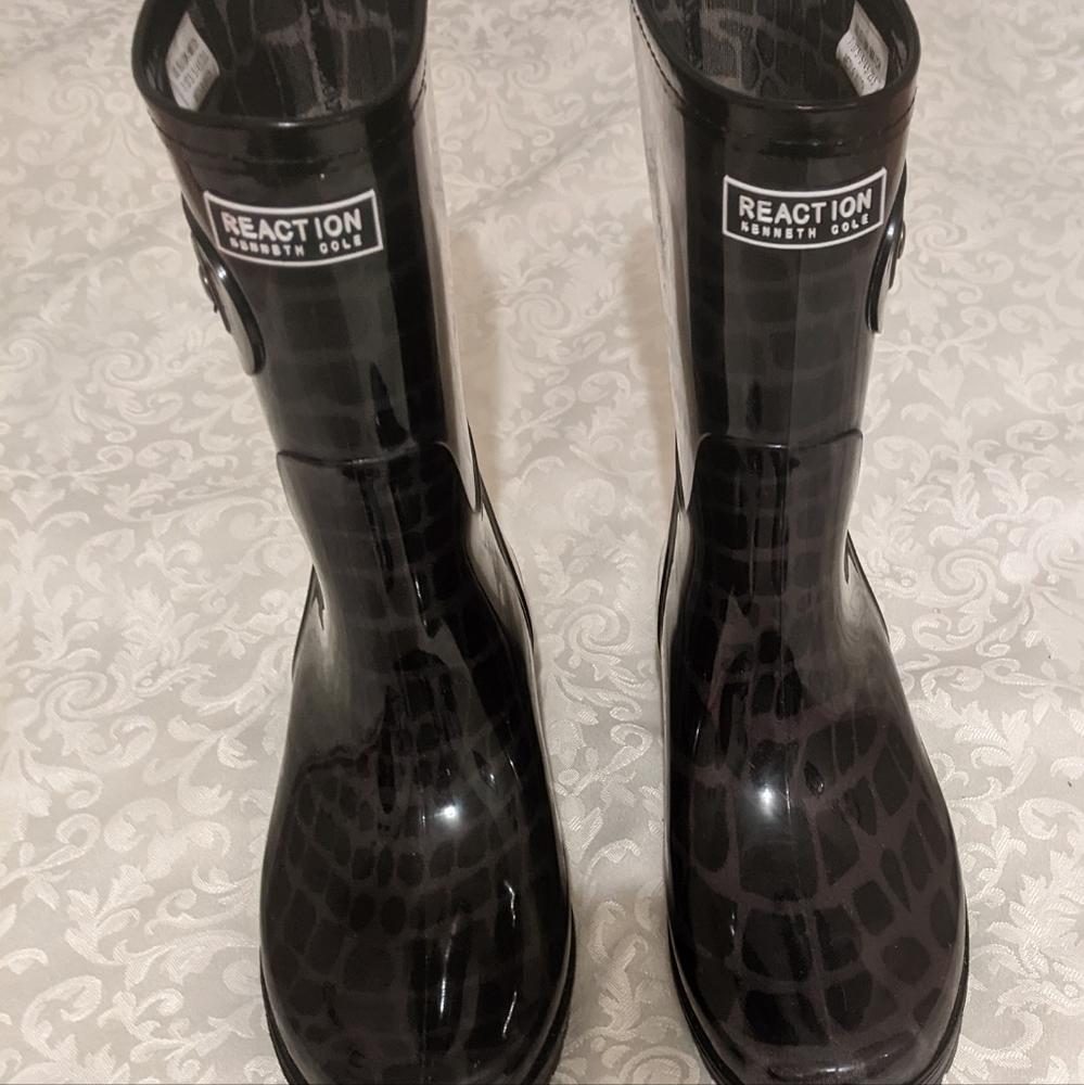 Rain Boots  Reaction kenneth Cole Women's Rain boots  Size: 7
